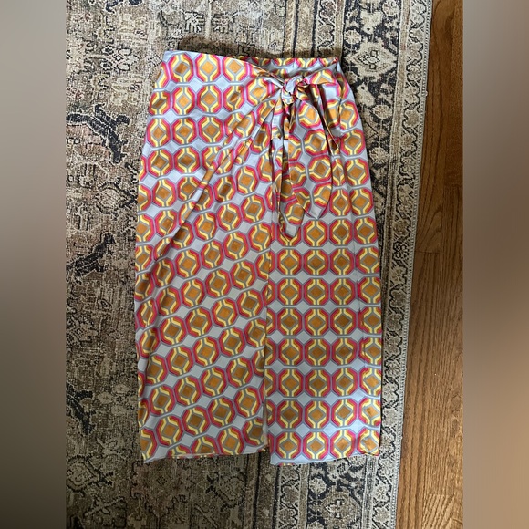 Aritzia - Babaton Bello Skirt - Picture 1 of 4